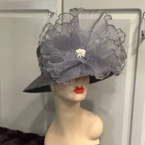 Elegant Gray Women's Hat with Over Stated Floral Accent